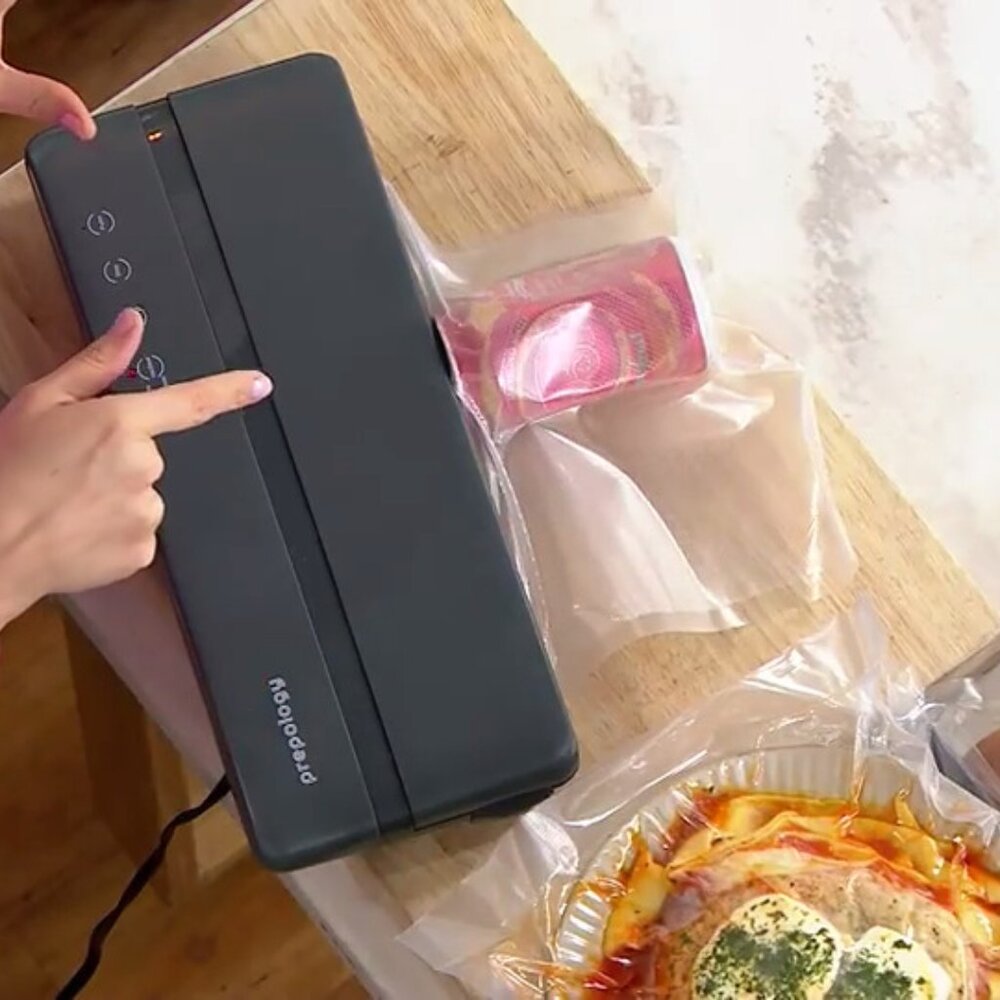 NEW Prepology Vacuum Sealer with Vacuum Sealing Roll CRACKED PEPPER